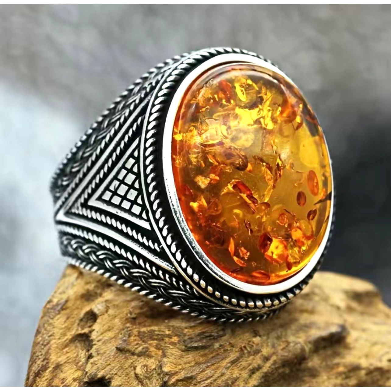 Men's Retro Amber Ring